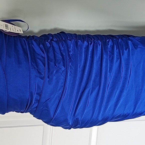 NWT size M Windsor Store formal dress - Picture 3 of 4